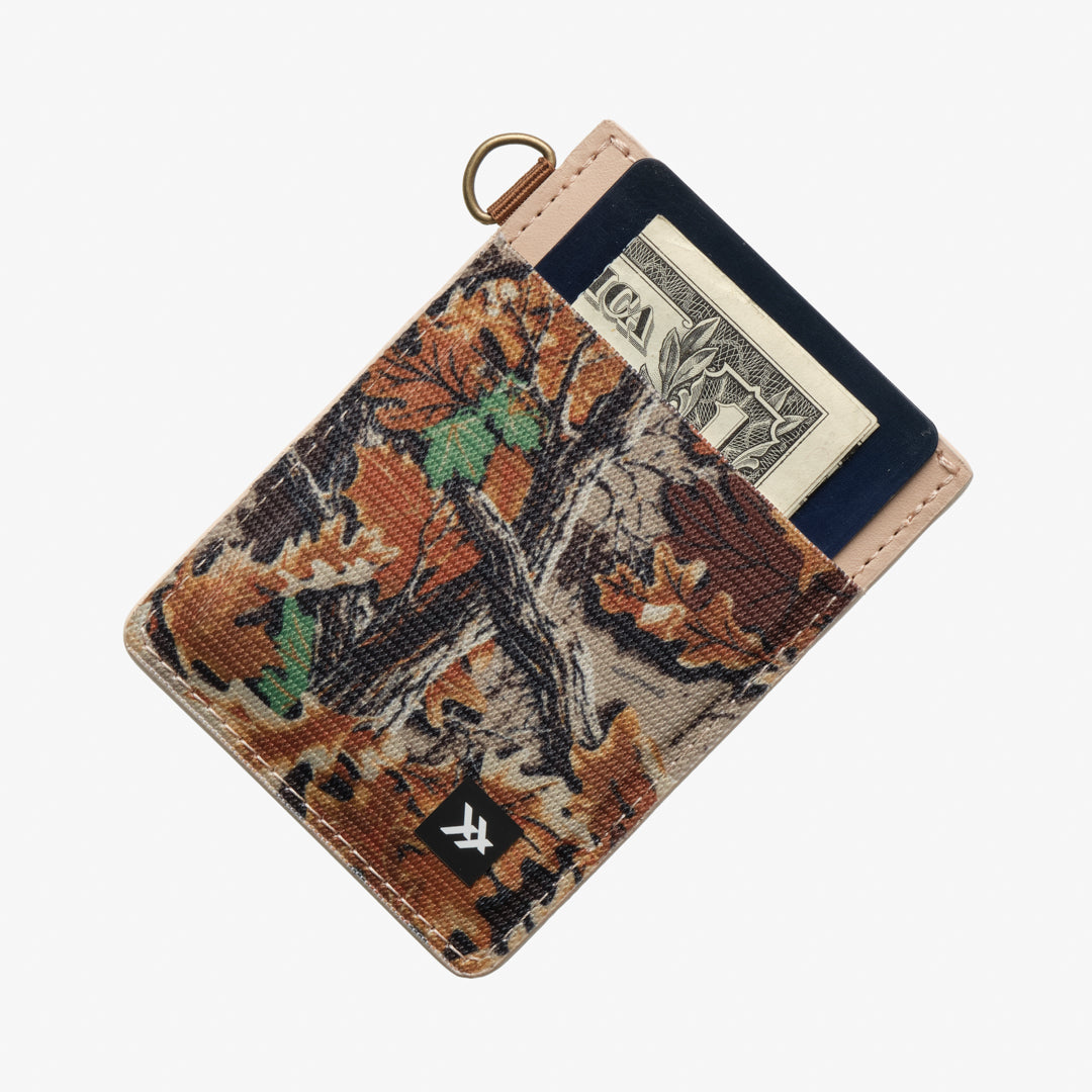 Realtree Advantage | Vertical Leather Wallet | RFID-Protected Leather ...