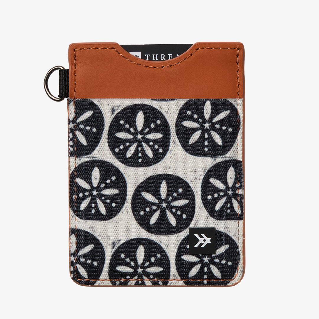 Vertical Leather Wallet - Sand Dollar Black - Thread®