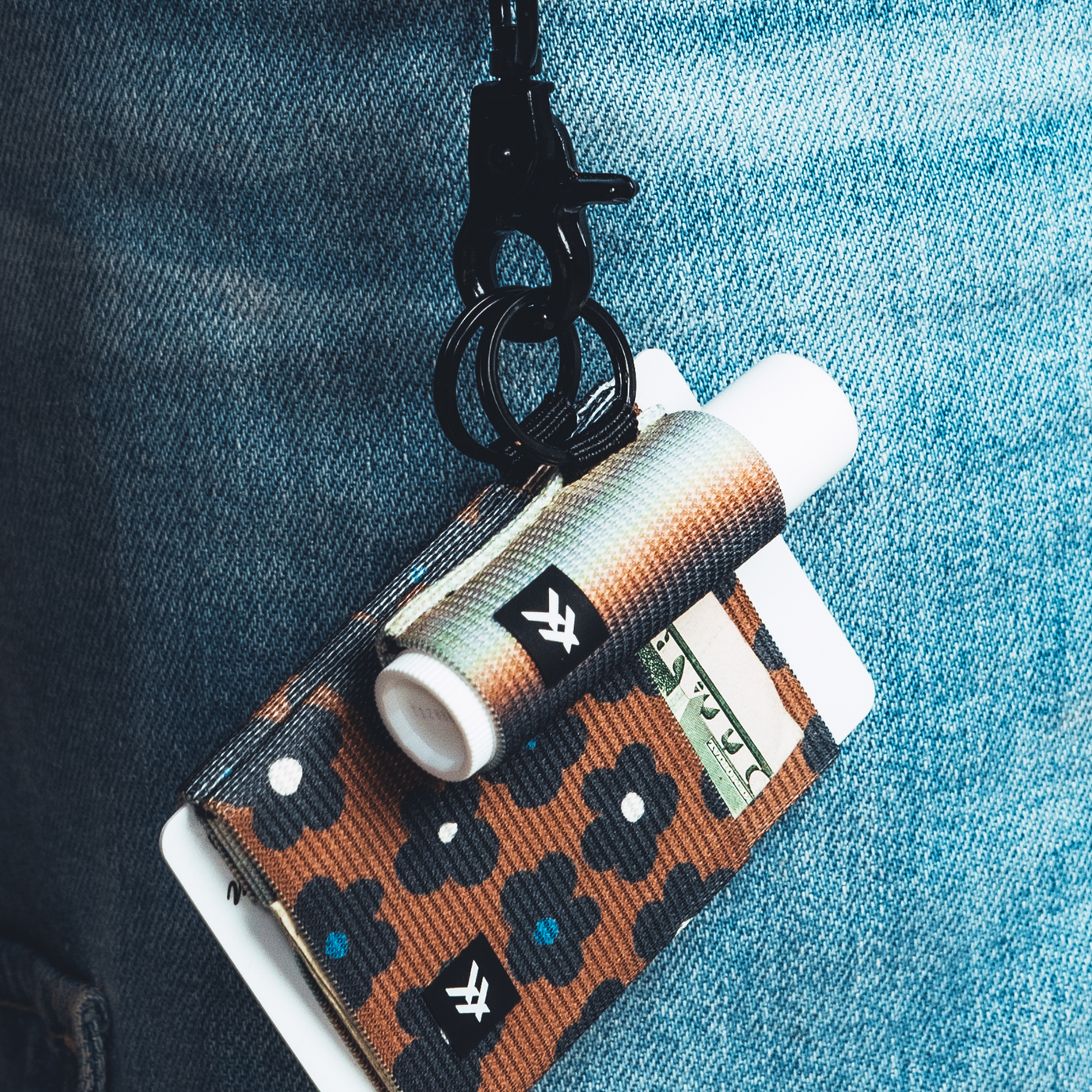Lip Balm Holder - Aura - Thread®
