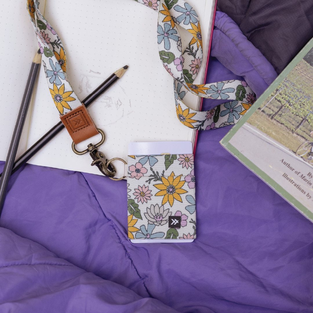 Elastic Wallet - Mountain Flowers - Thread®