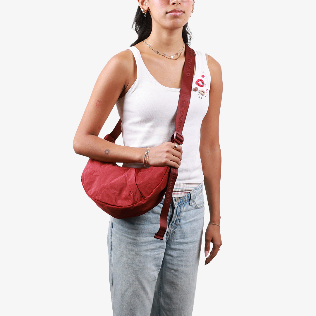 Auburn - Crescent Bag