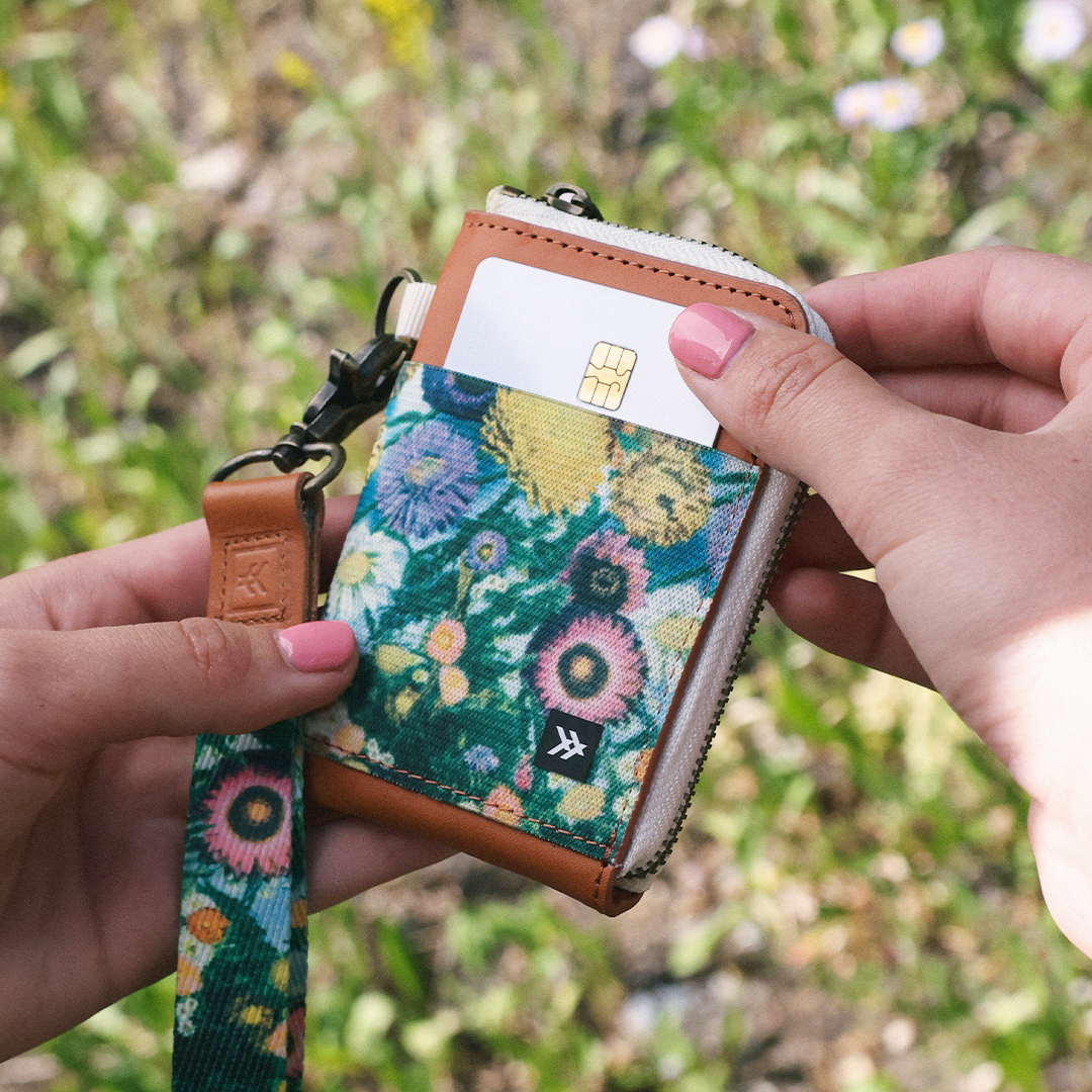 marrakish walletページ Claudia | Leather Zip Wallet | For Cards, Cash, Coins, & More