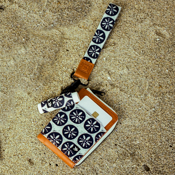 Chapstick Holder Keychain - Sand Dollar Black - Thread®