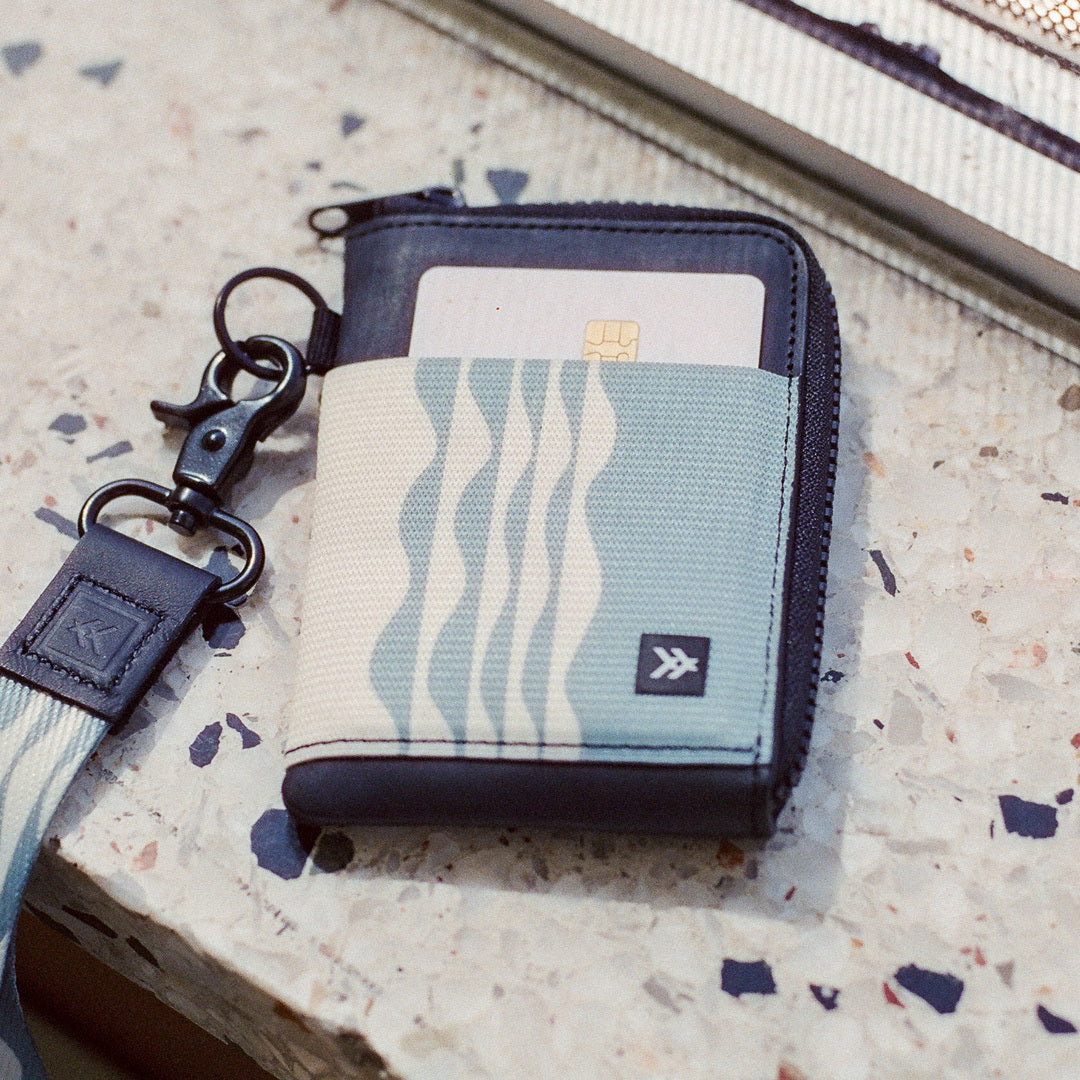 Zipper Wallet - Wavy - Thread®