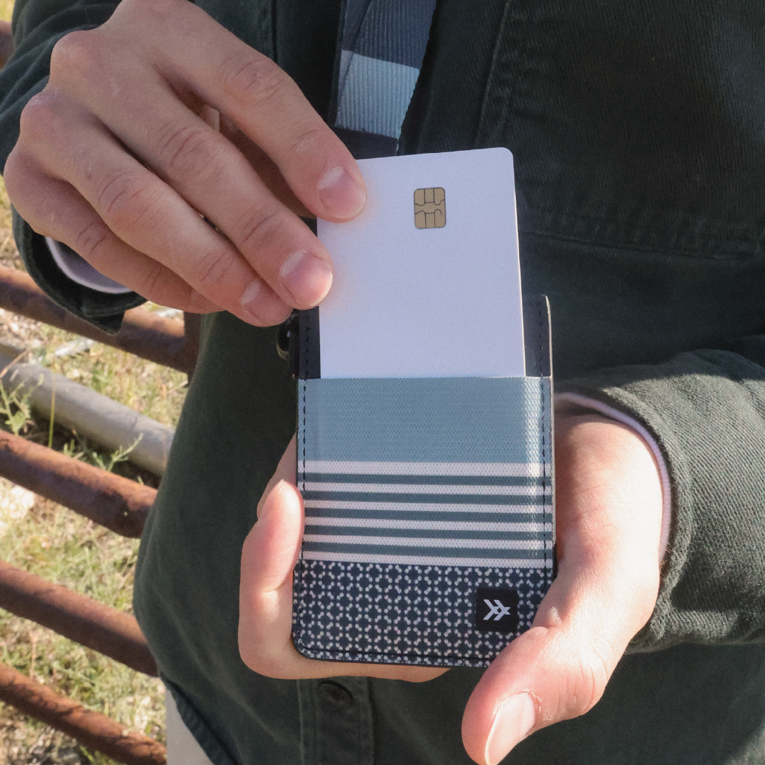 Vertical Leather Wallet - Sanders Stone - Thread®