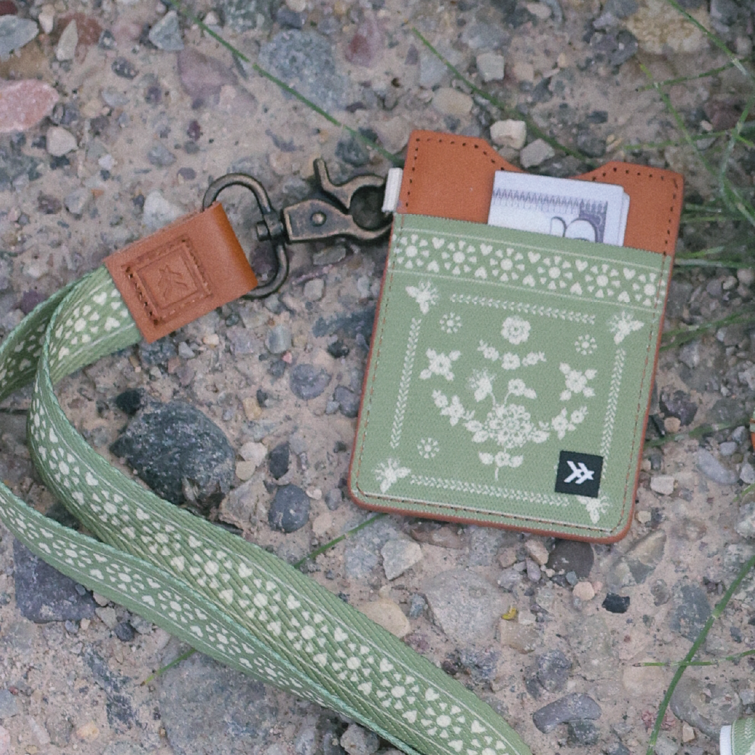 Vertical Leather Wallet - Sawyer Olive - Thread®