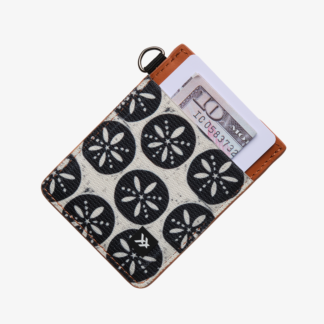Vertical Leather Wallet - Sand Dollar Black - Thread®