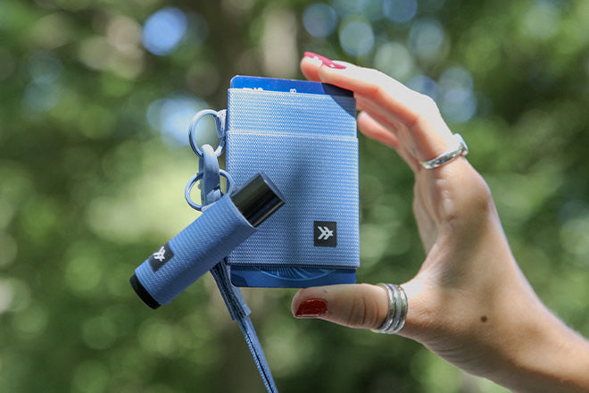 blue elastic wallets