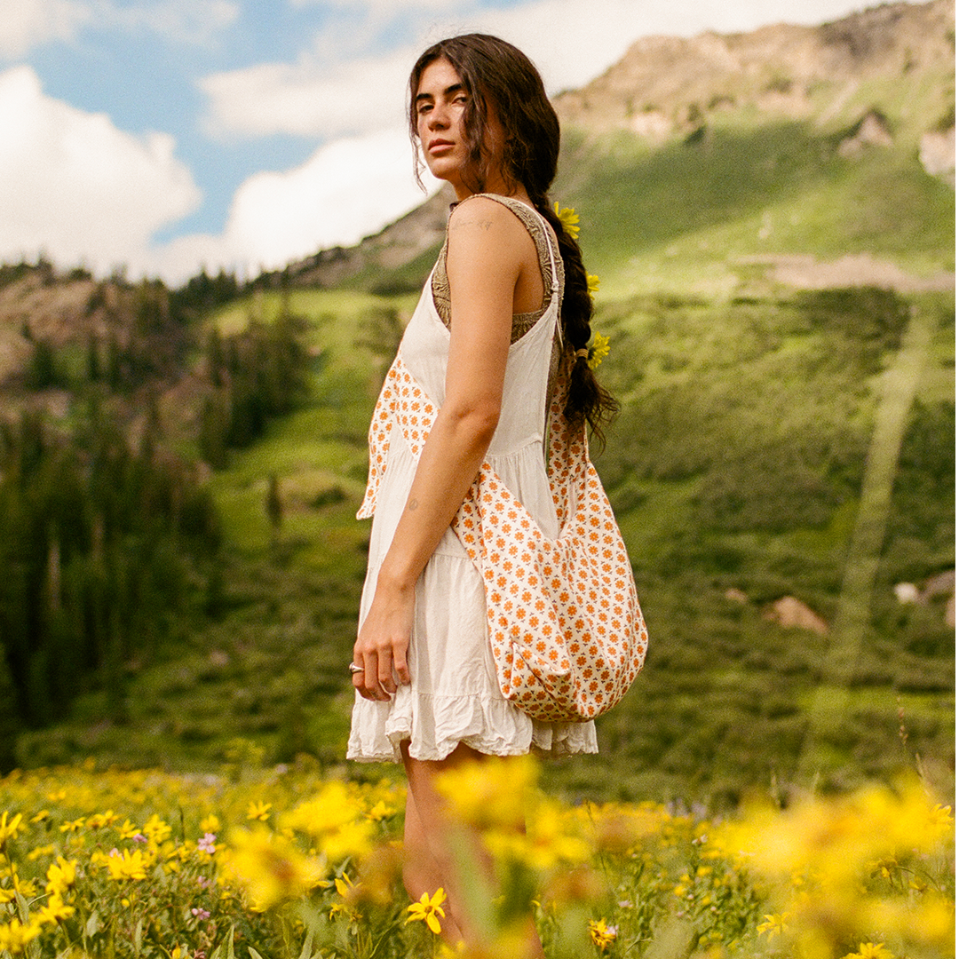 Small Slouchy Shoulder Bag - Daisy - Thread®