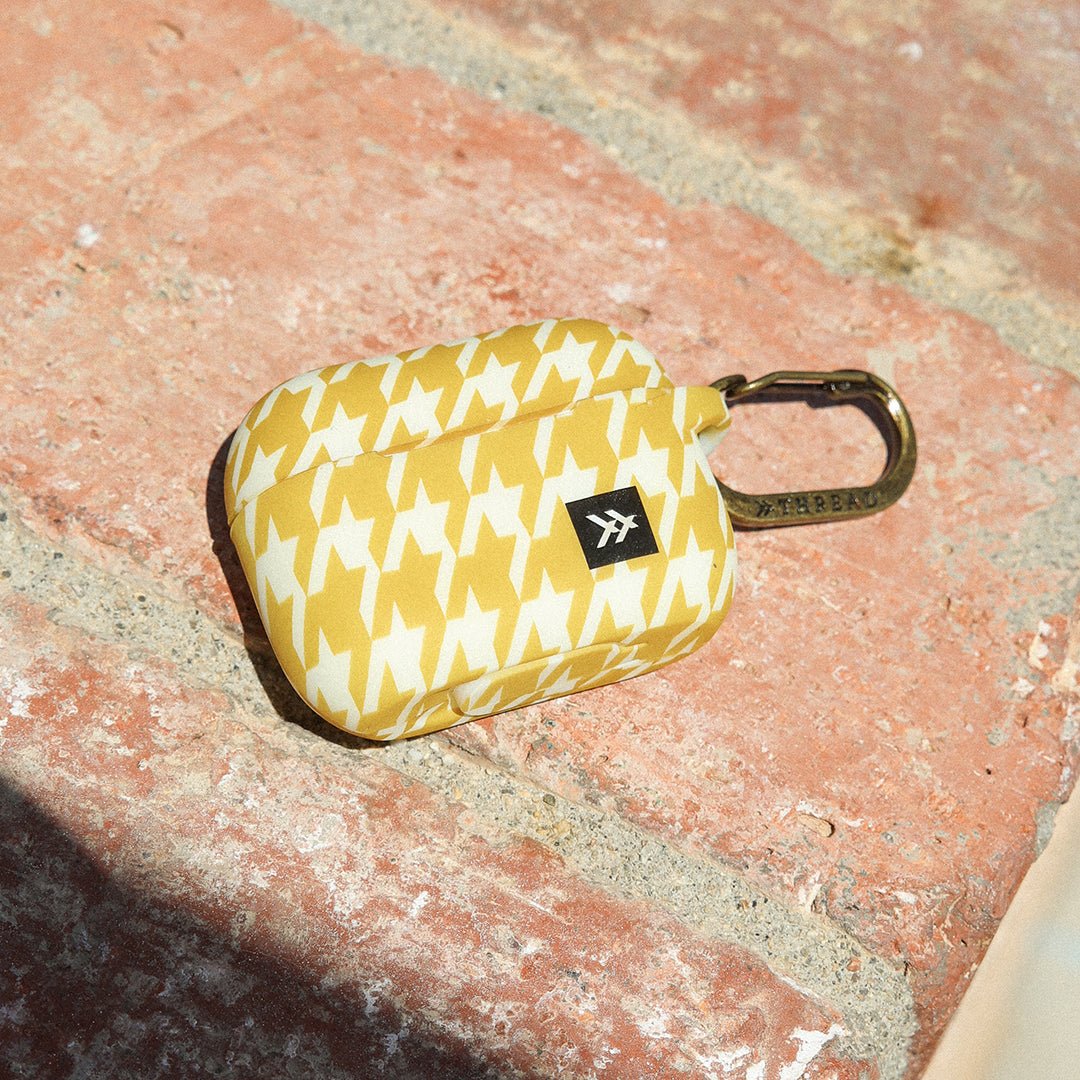 AirPods Case - Hounds - Thread®