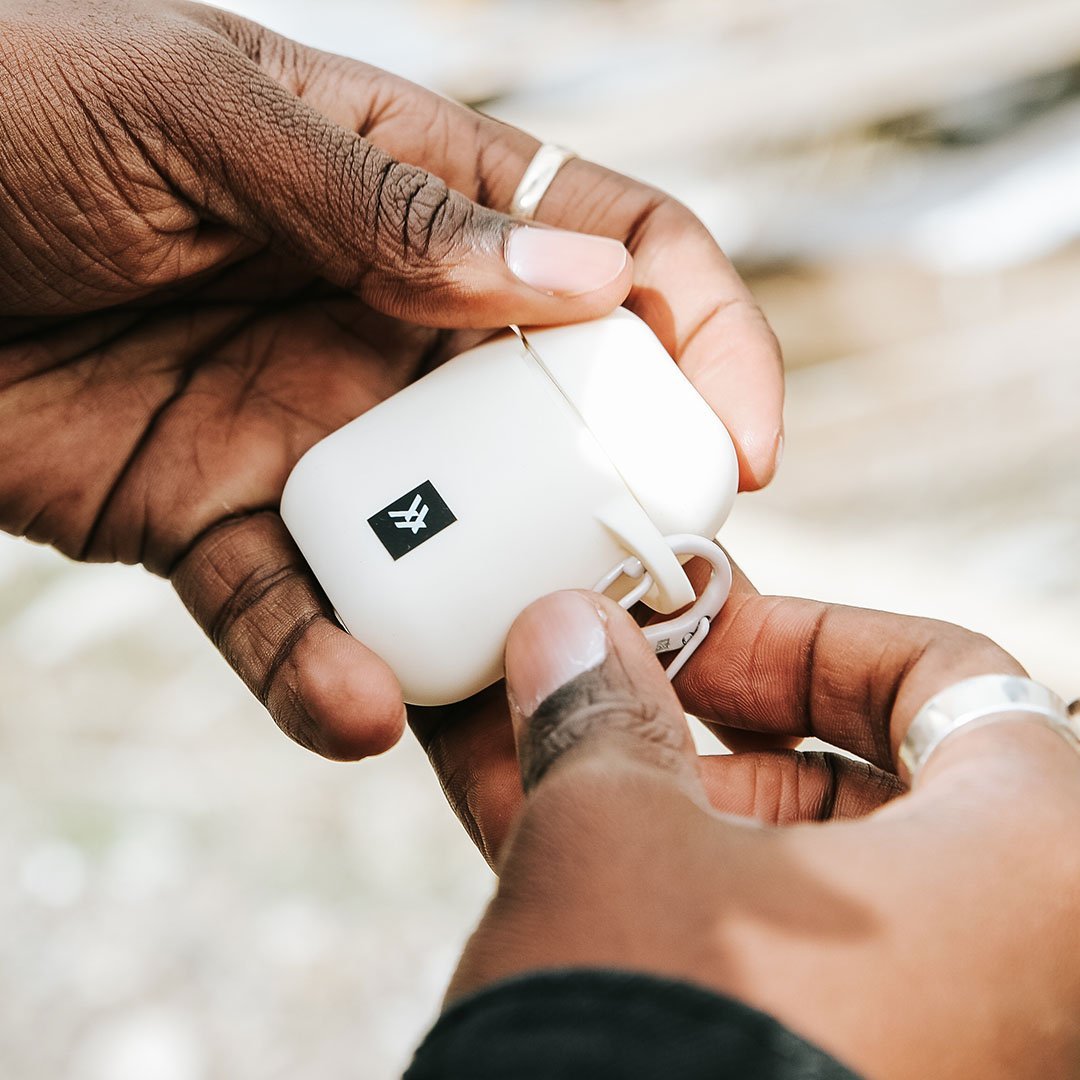 AirPods Case - Off White - Thread®