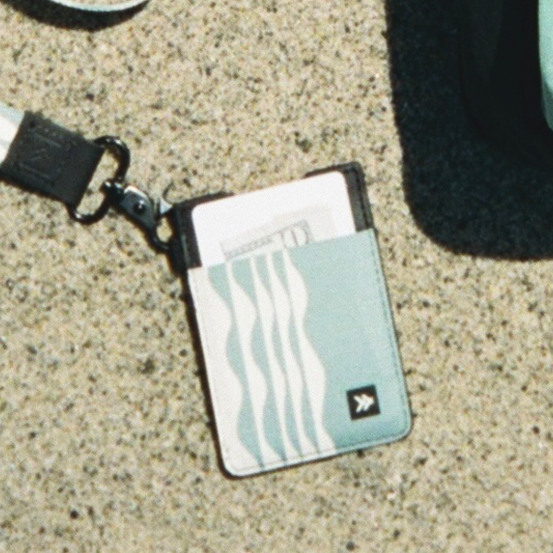 Vertical Wallet - Wavy - Thread®