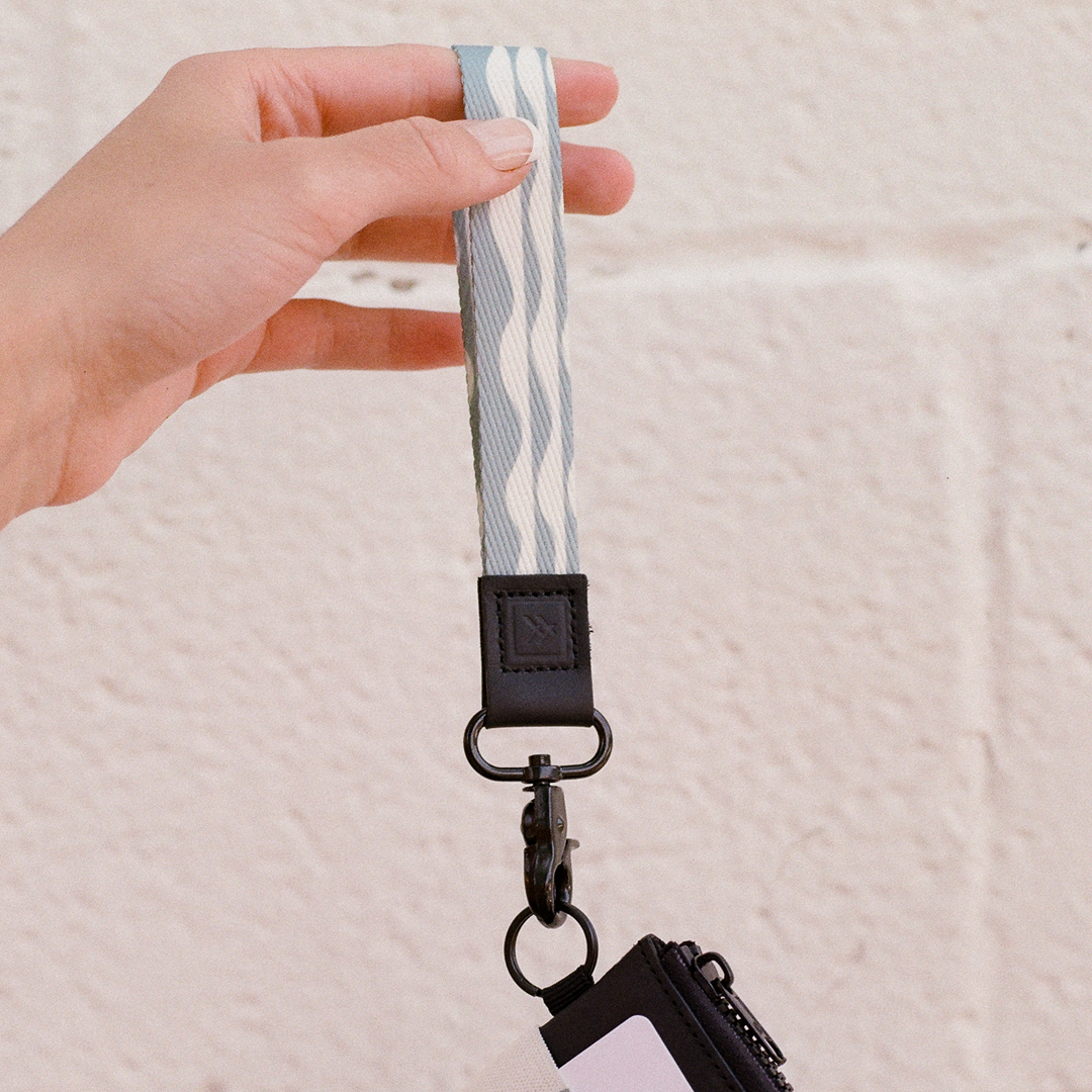 Wrist Lanyard - Wavy - Thread®