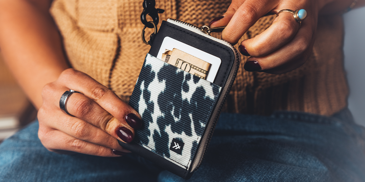 Black | Leather Zip Wallet | For Cards, Cash, Coins, & More | Thread ...