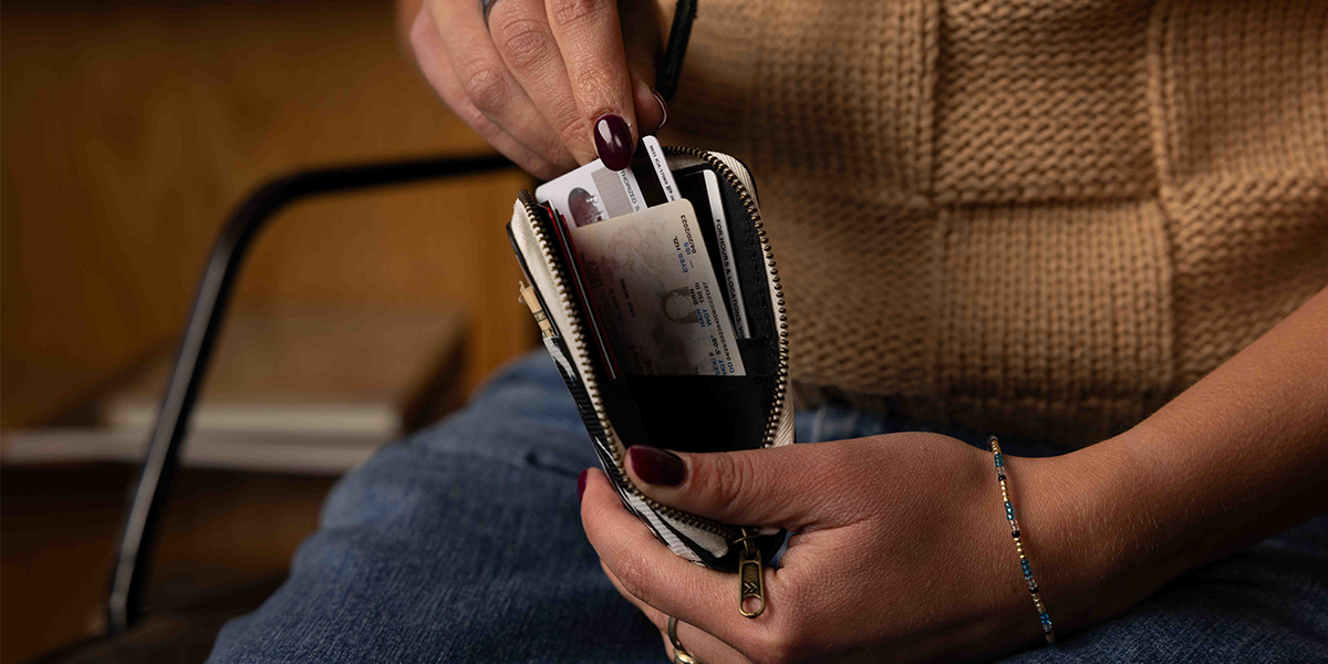 Black | Leather Zip Wallet | For Cards, Cash, Coins, & More | Thread ...