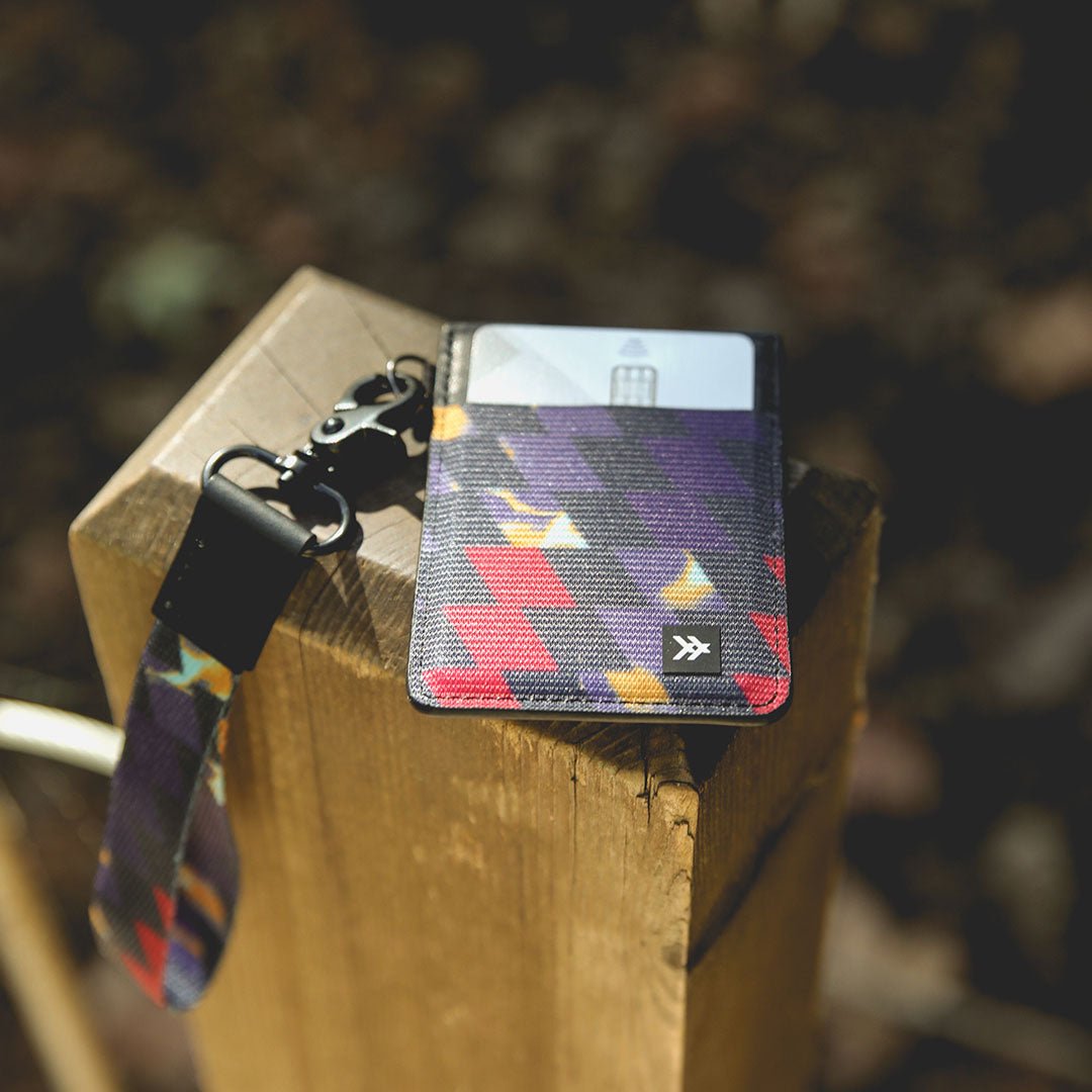 Zephyr Vertical Wallet RFIDProtected Leather Thread® · Thread®